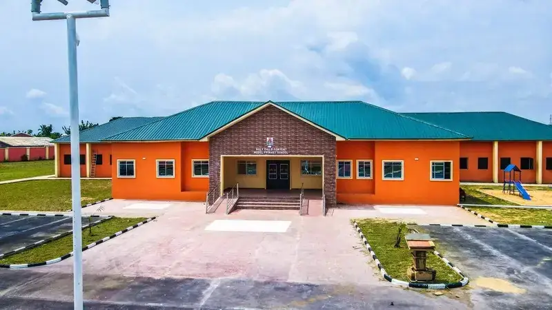 Model Primary School, Holy Child Convent Primary School, Hospital Road