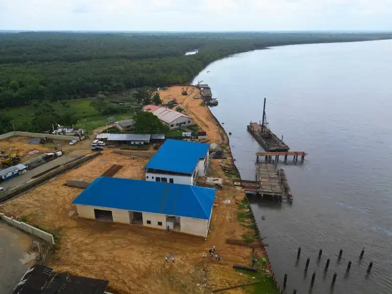 Oron Maritime Infrastructure (jetties, warehouses, parks, ferries)