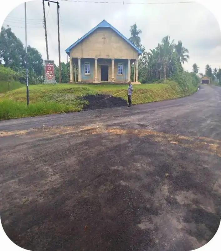 13.13km Akpambiet, Edo, Edida Edo, Ebeekpe Road and Ndon Edim to Idung Akpantuen with spur, and rehabilitation of 1.7km Uquo Isi Edoho to Edo Road