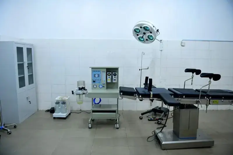 Equipped operating theatre in the renovated A&E unit
