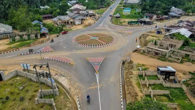 23.25km Ikot Ekaide to Ikot Okoro to Ikot Ibritam Road