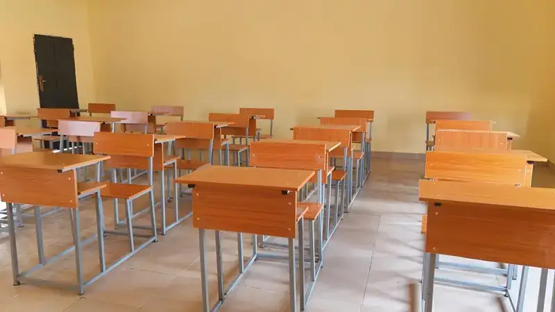 QIC Government Model Primary School, Oku