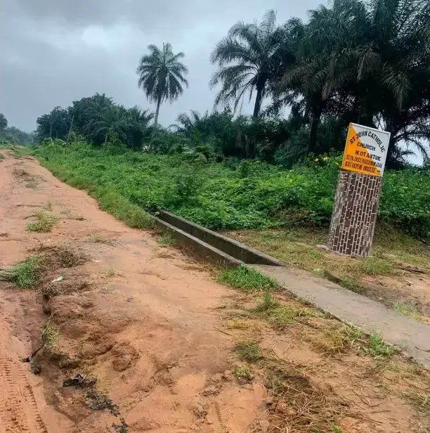Ikot Ekang - Obiobom - Ikot Ekpat - Abak Itenghe - Uruk Ata Nsidung - Midim - Ikot Edong Road with two bridges
