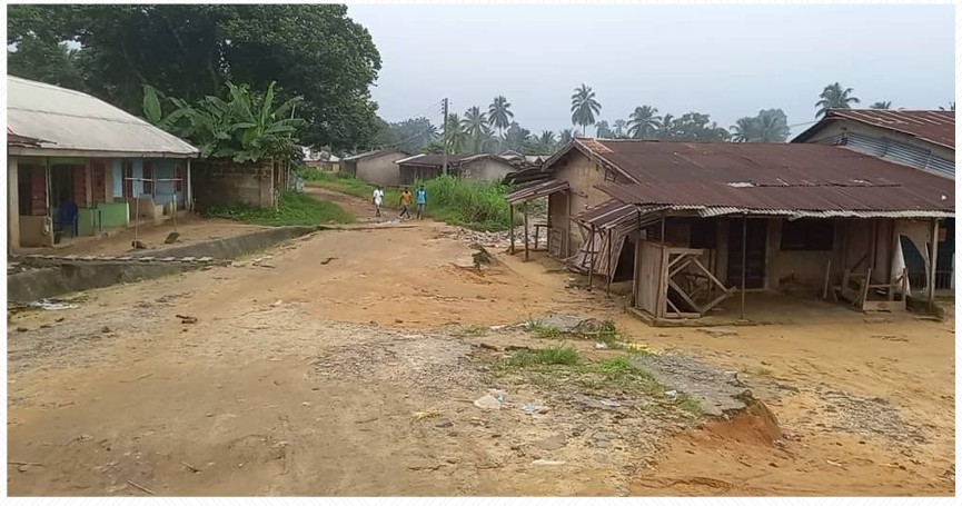 The old earth road before construction