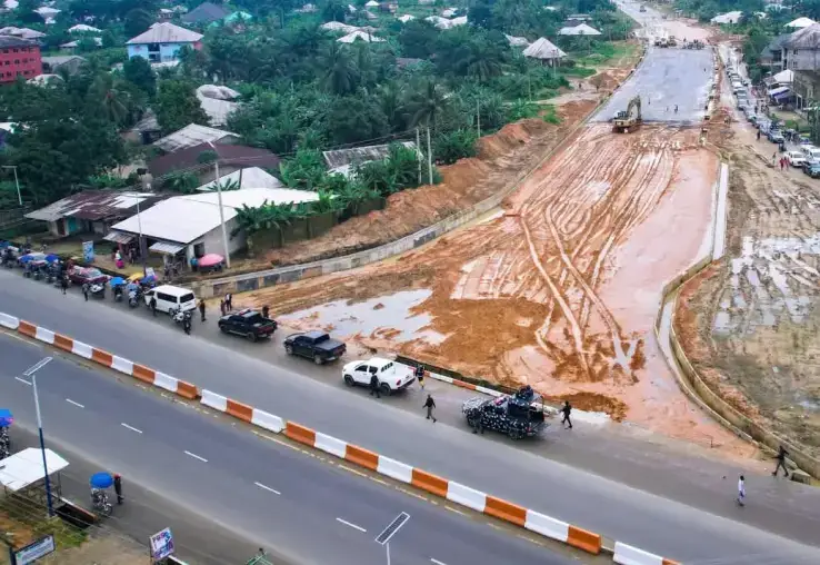 Before: Dualisation of Ikot Imo-Ikot Ekpene Udo-Okon Eket Road