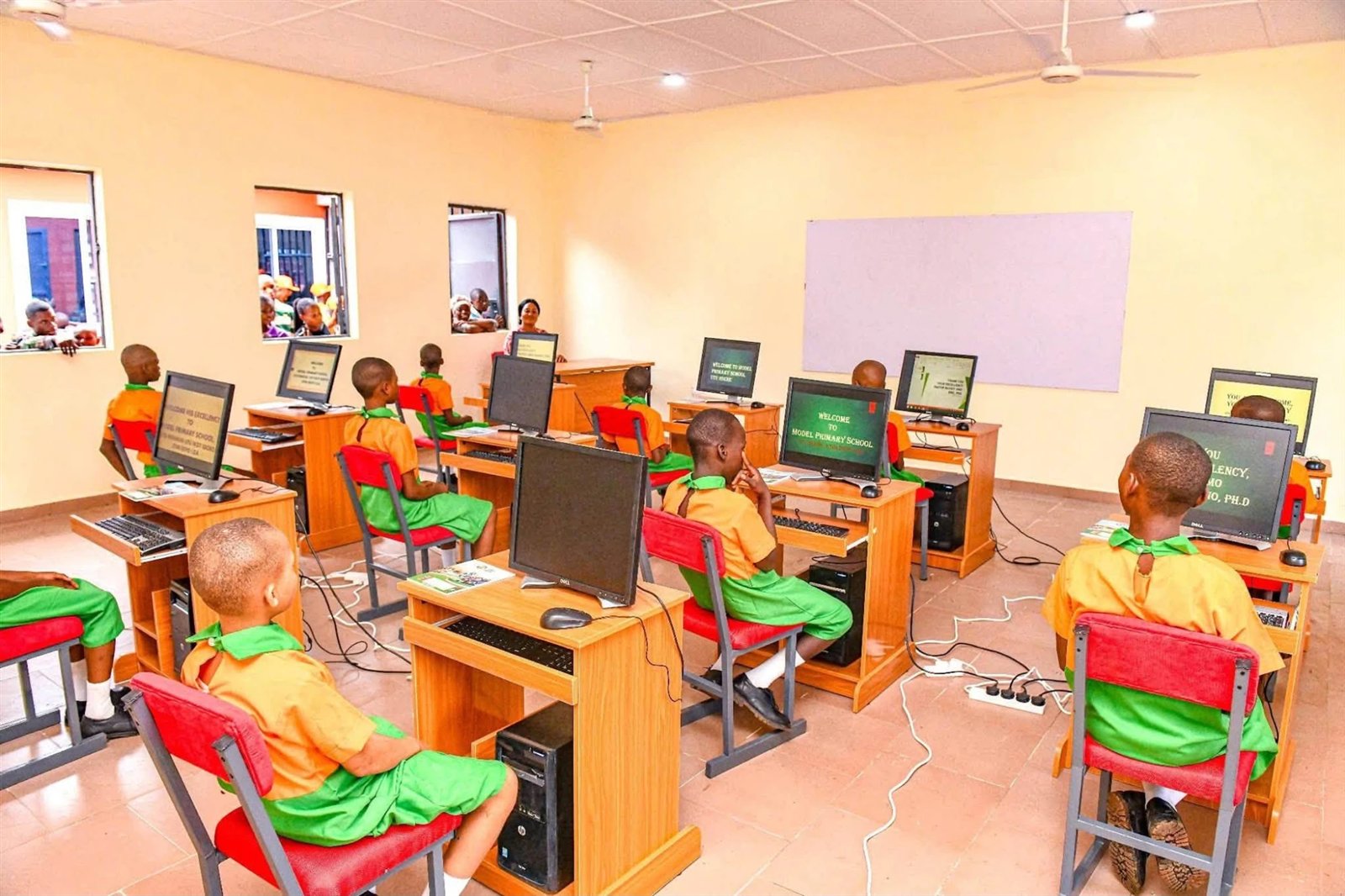 Pupils in the computer room