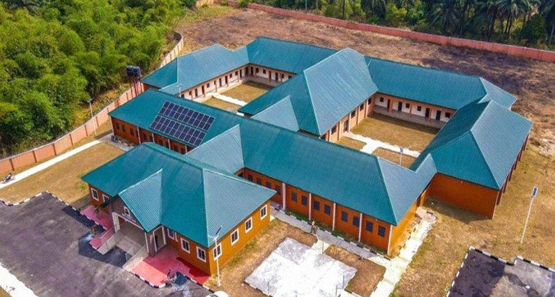 Model Primary School, Urua Inyang