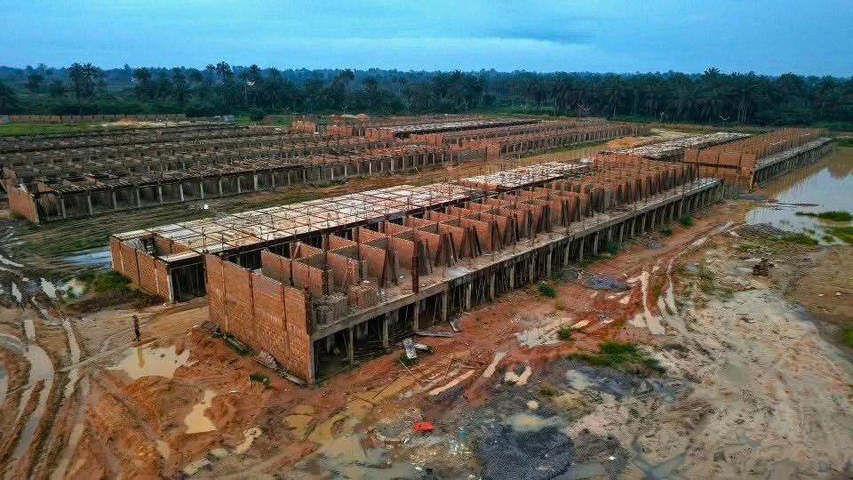 The market structure under construction, seen from above
