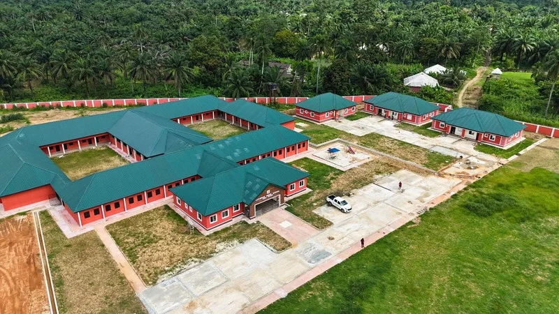 Model Primary School, Ini