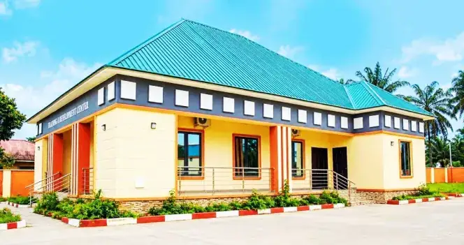 Youth-Friendly Centre, Odot, entrance