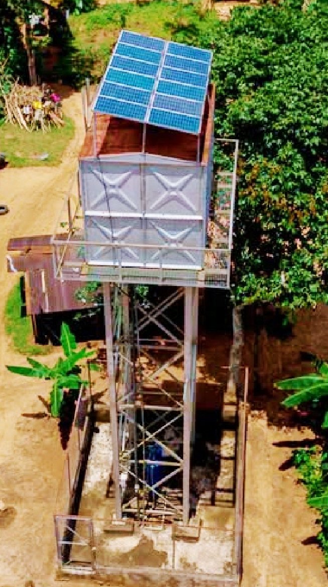 The water tower and borehole site at Ibong Uruk seen from above