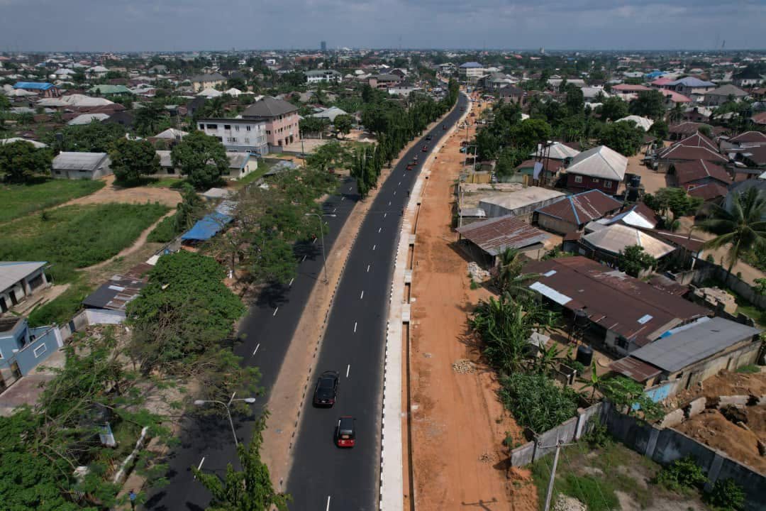 Aerial view of the road with walkway and drain