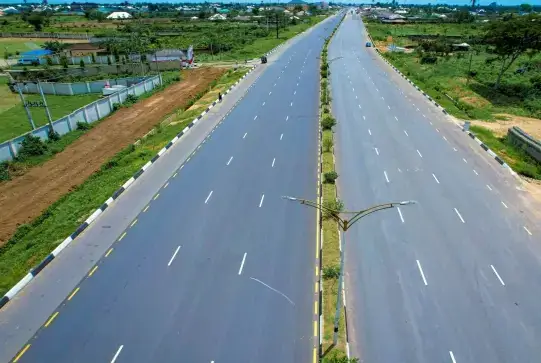 Dual carriageway road in Uyo
